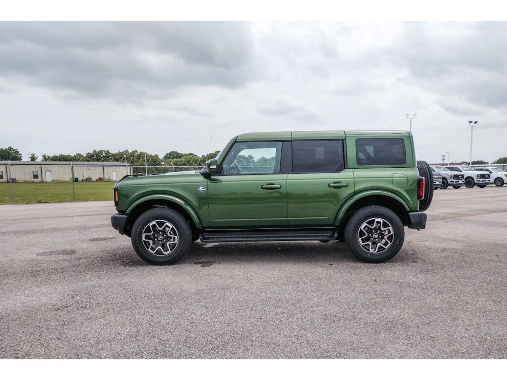 New 2025 Ford Bronco Outer Banks SUV