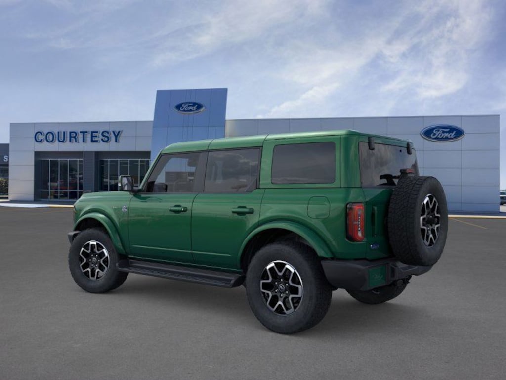New 2025 Ford Bronco Outer Banks SUV