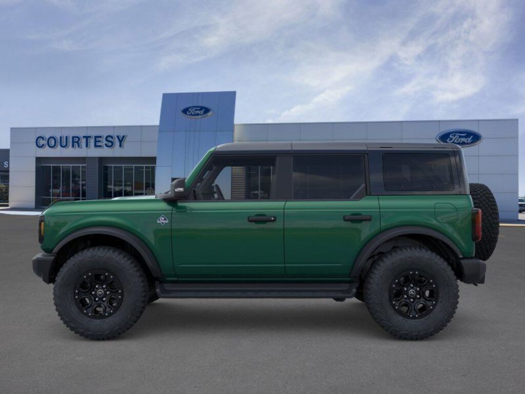New 2025 Ford Bronco Outer Banks SUV