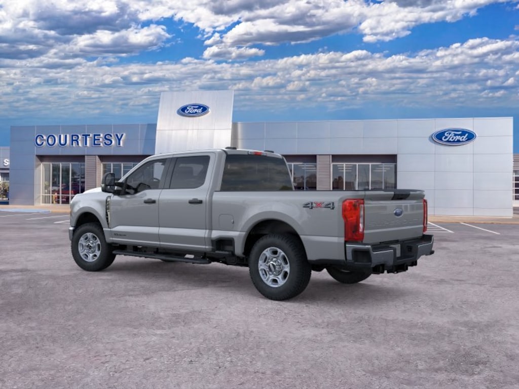New 2026 Ford F-250 XLT Truck Crew Cab