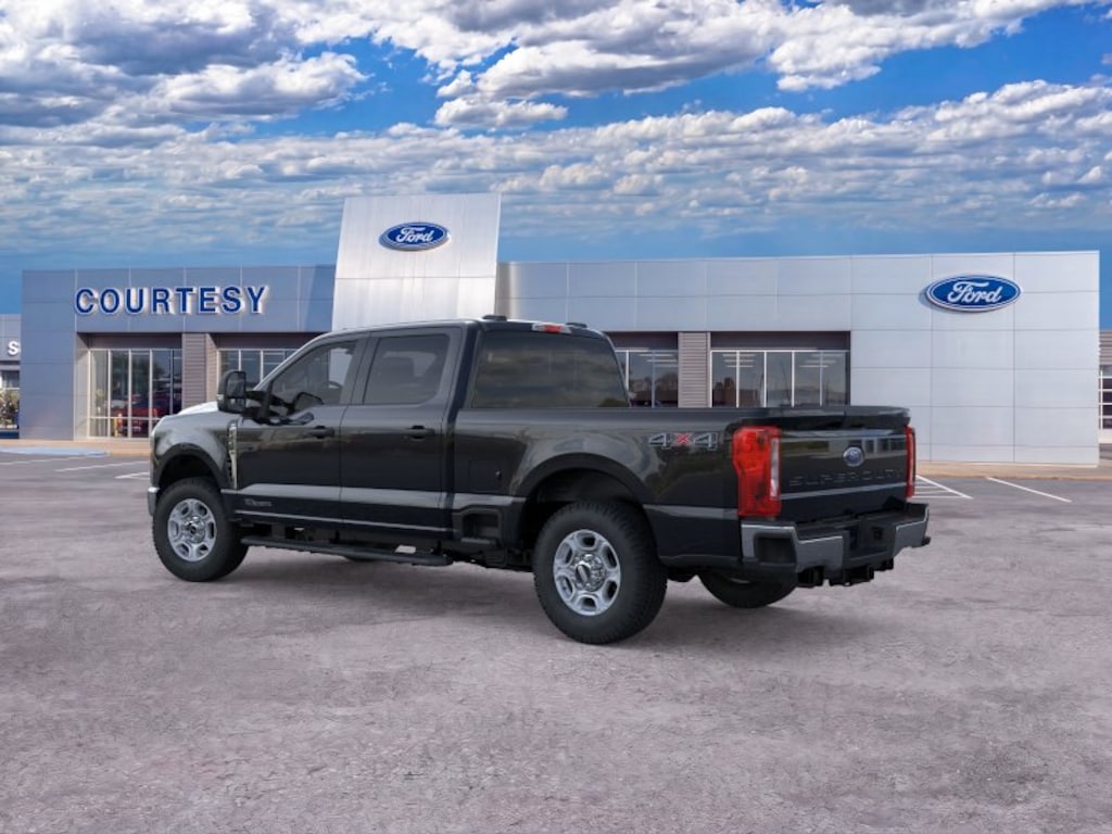 New 2026 Ford F-250 XLT Truck Crew Cab