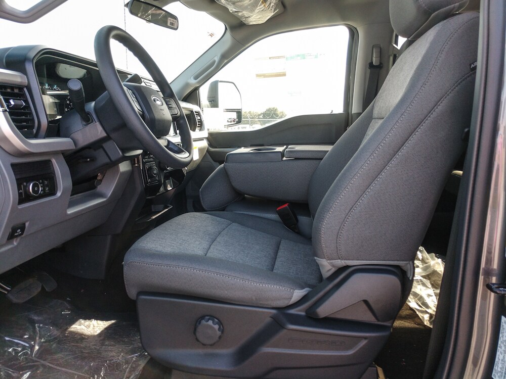 2026 Ford F-250 Super Duty XL - Photo 10
