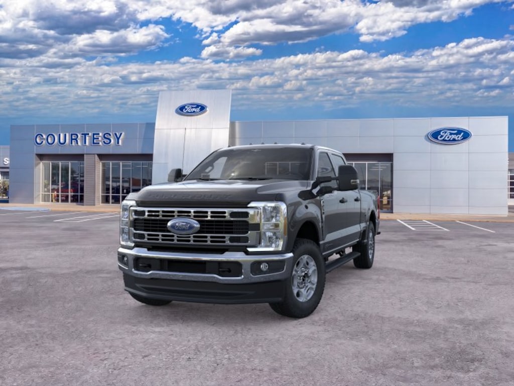 New 2026 Ford F-250 XLT Truck Crew Cab