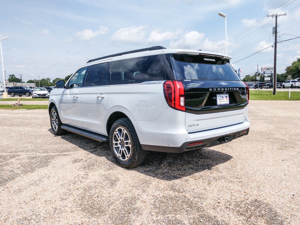 Used 2025 Ford Expedition Max Active SUV