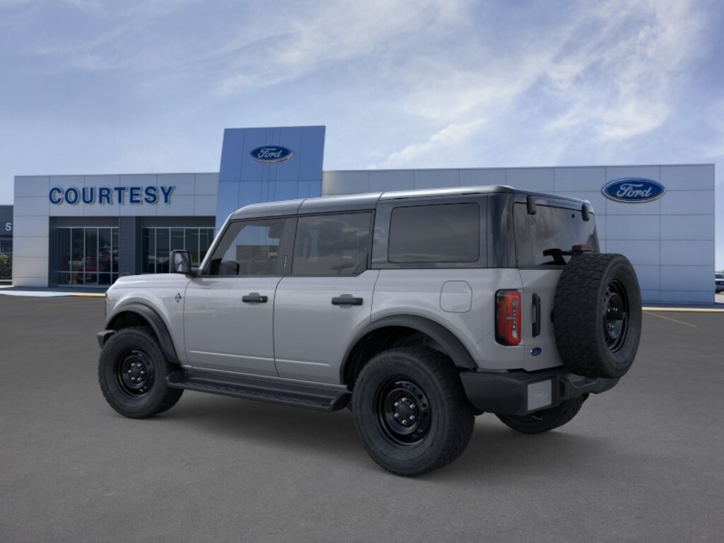New 2026 Ford Bronco Outer Banks SUV