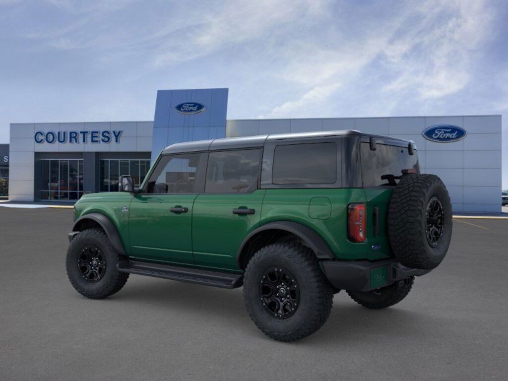 New 2025 Ford Bronco Outer Banks SUV