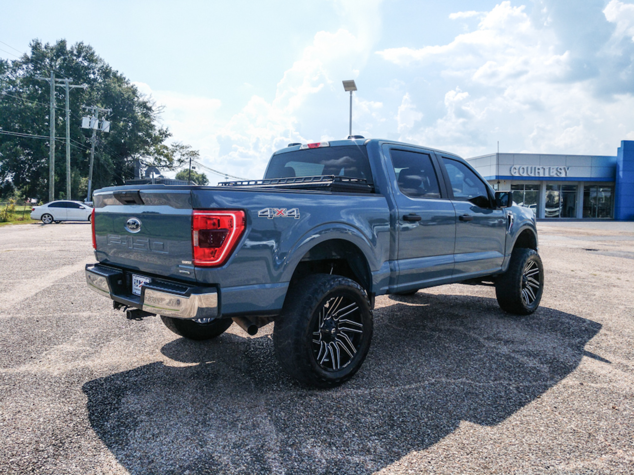 Used 2023 Ford F-150 XLT Truck SuperCrew Cab
