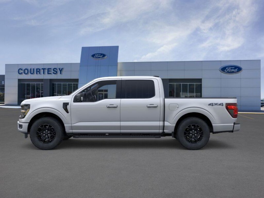 New 2025 Ford F-150 XLT Truck SuperCrew Cab