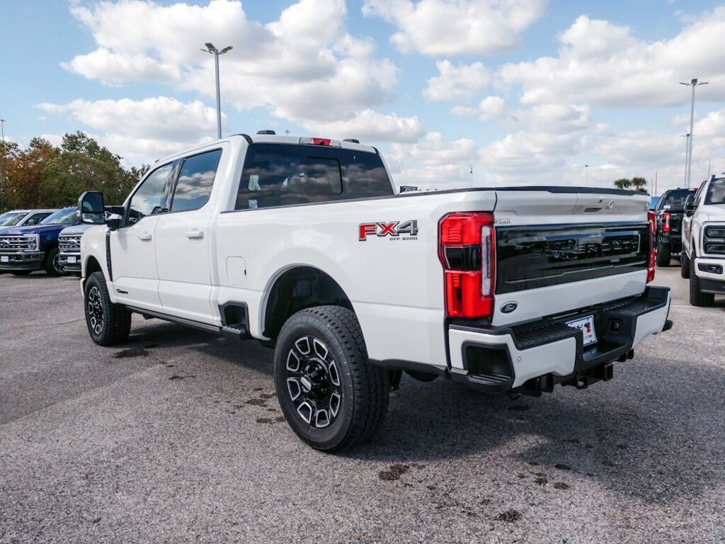 New 2025 Ford F-250 Platinum Truck Crew Cab