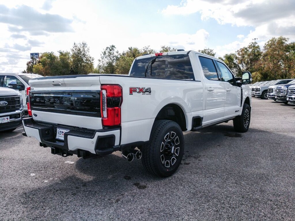 New 2025 Ford F-250 Platinum Truck Crew Cab