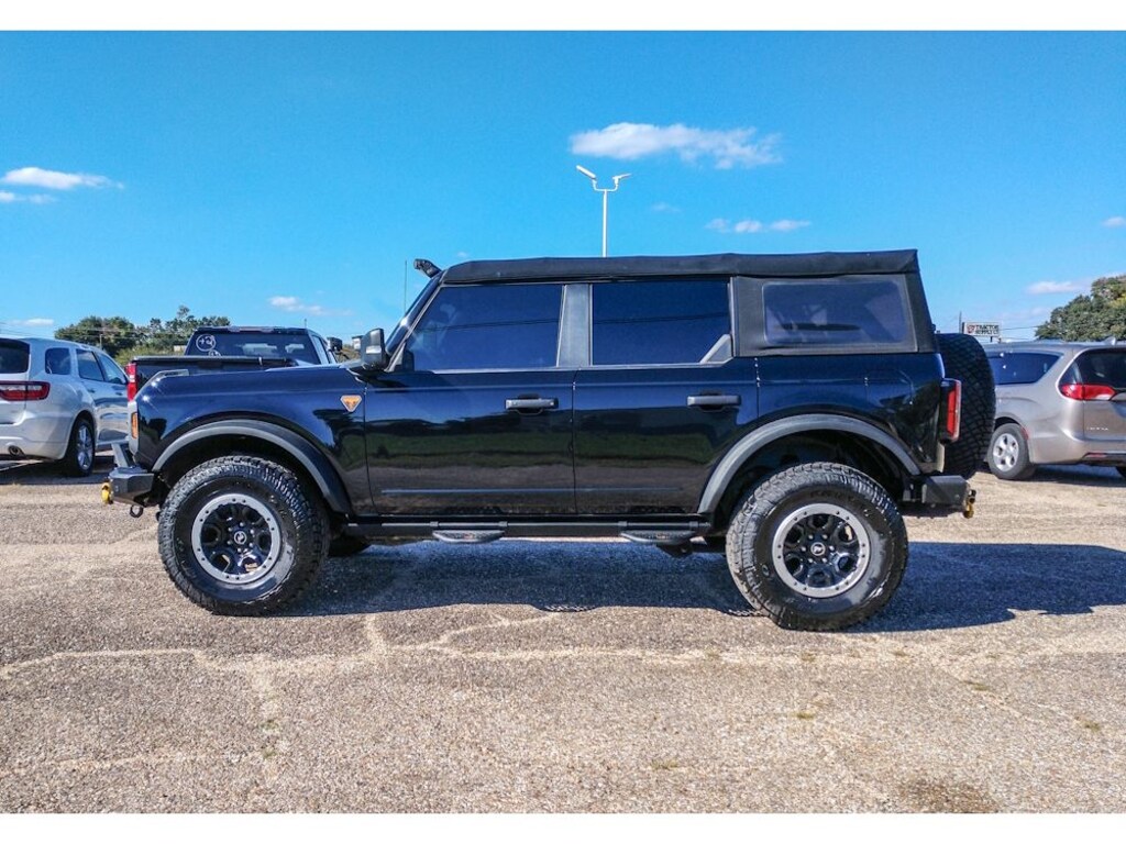 Used 2023 Ford Bronco Badlands SUV
