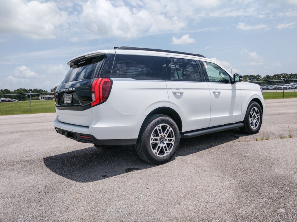 New 2026 Ford Expedition Active SUV