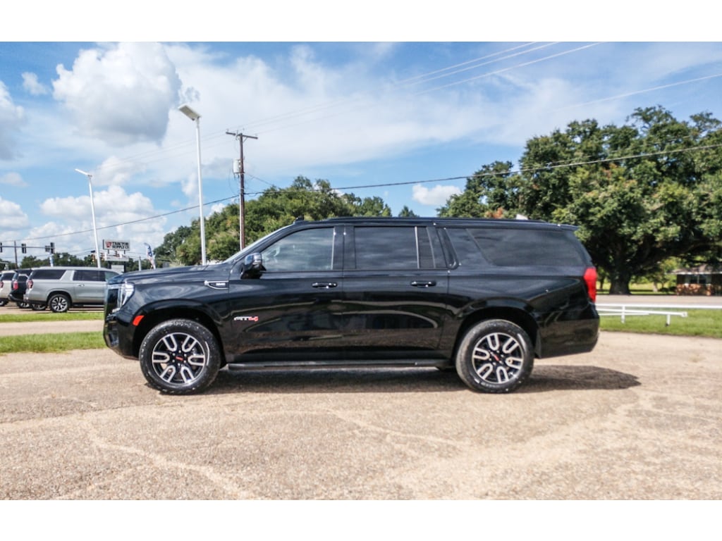 Used 2024 GMC Yukon XL AT4 SUV