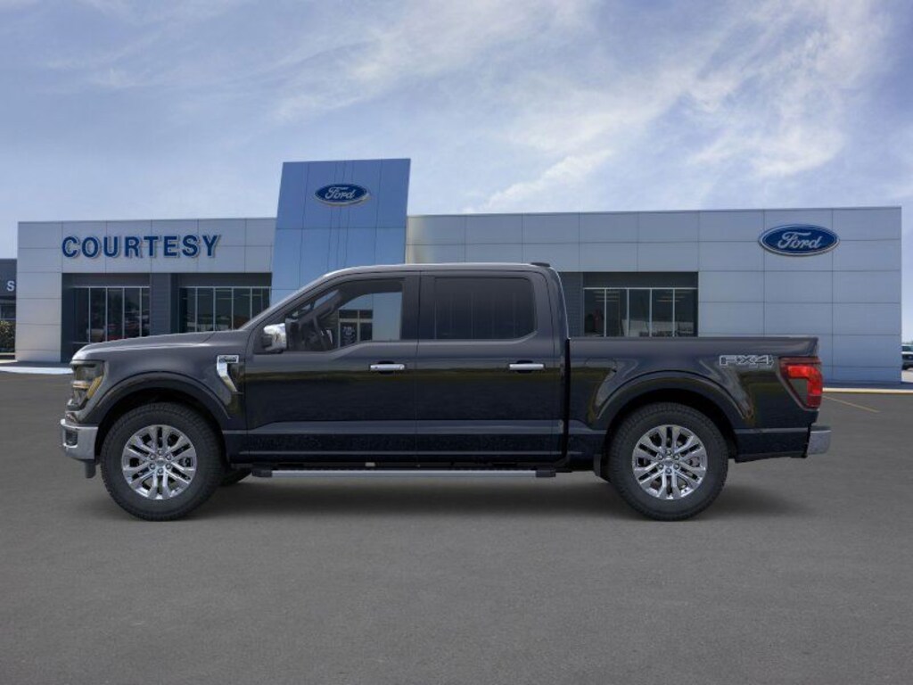 New 2025 Ford F-150 XLT Truck SuperCrew Cab