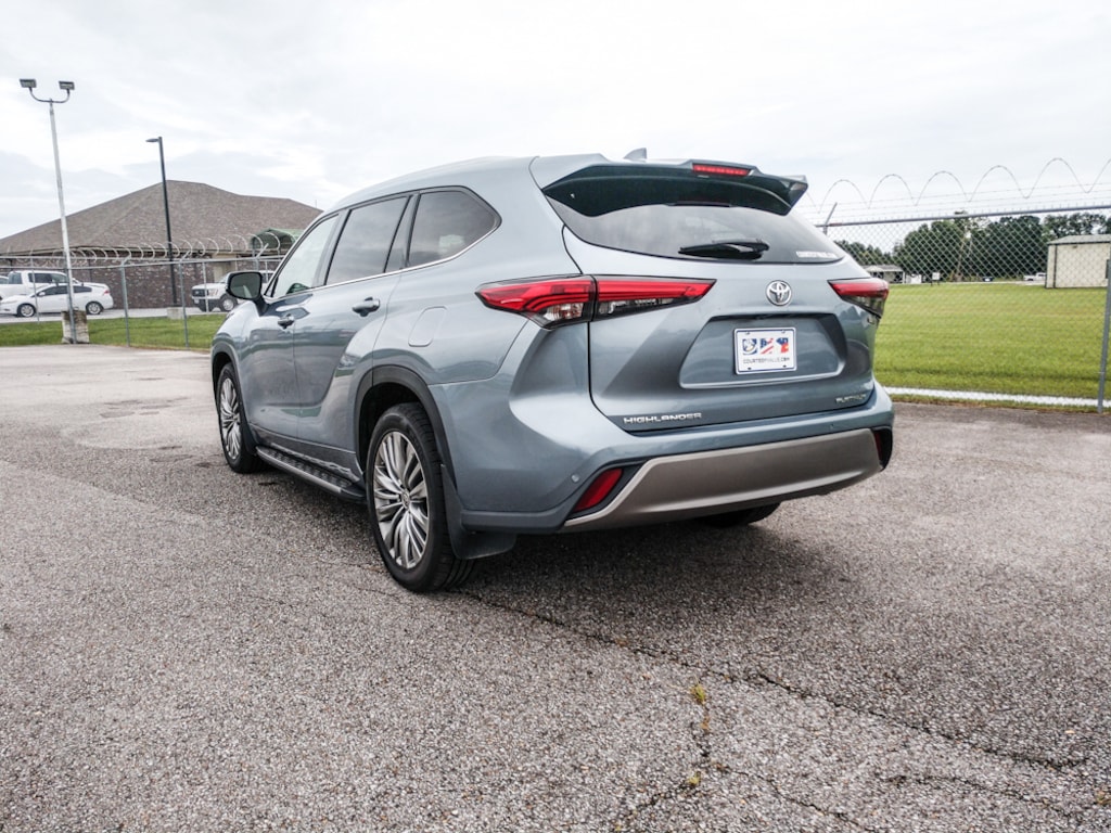 Used 2021 Toyota Highlander Platinum SUV