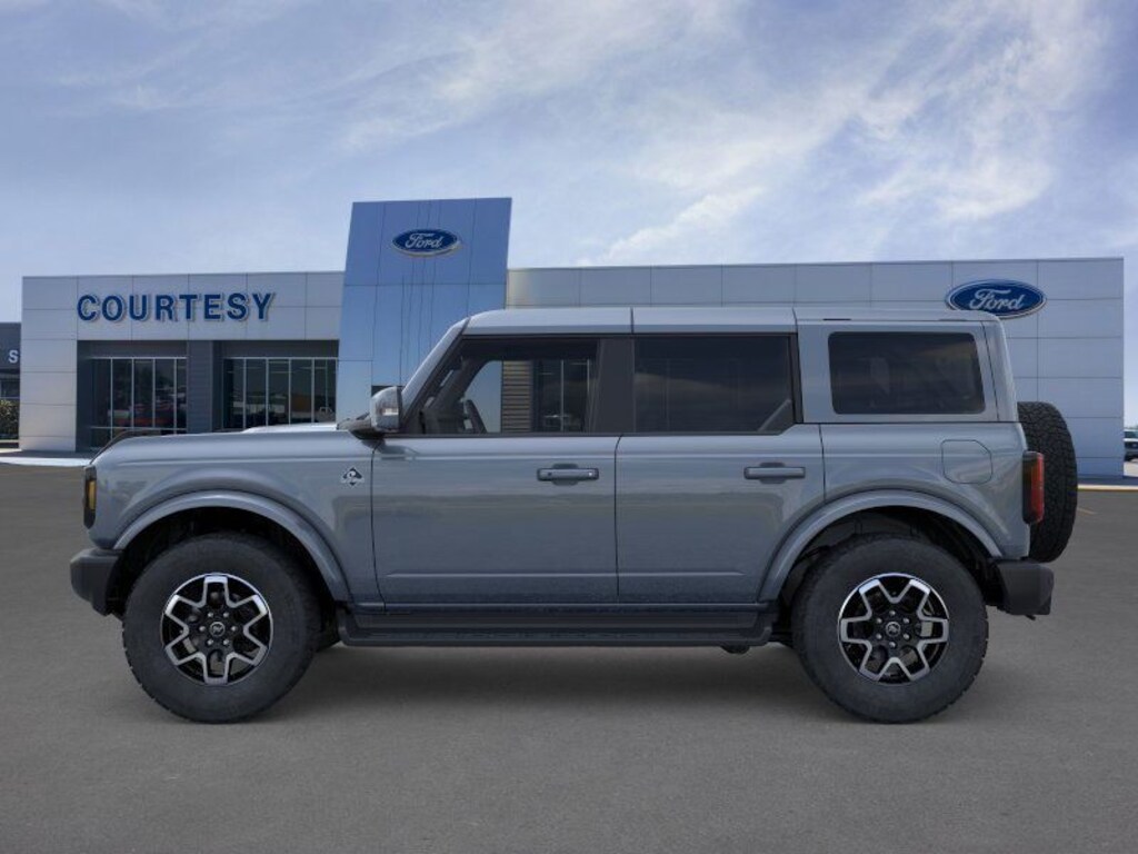 New 2025 Ford Bronco Outer Banks SUV