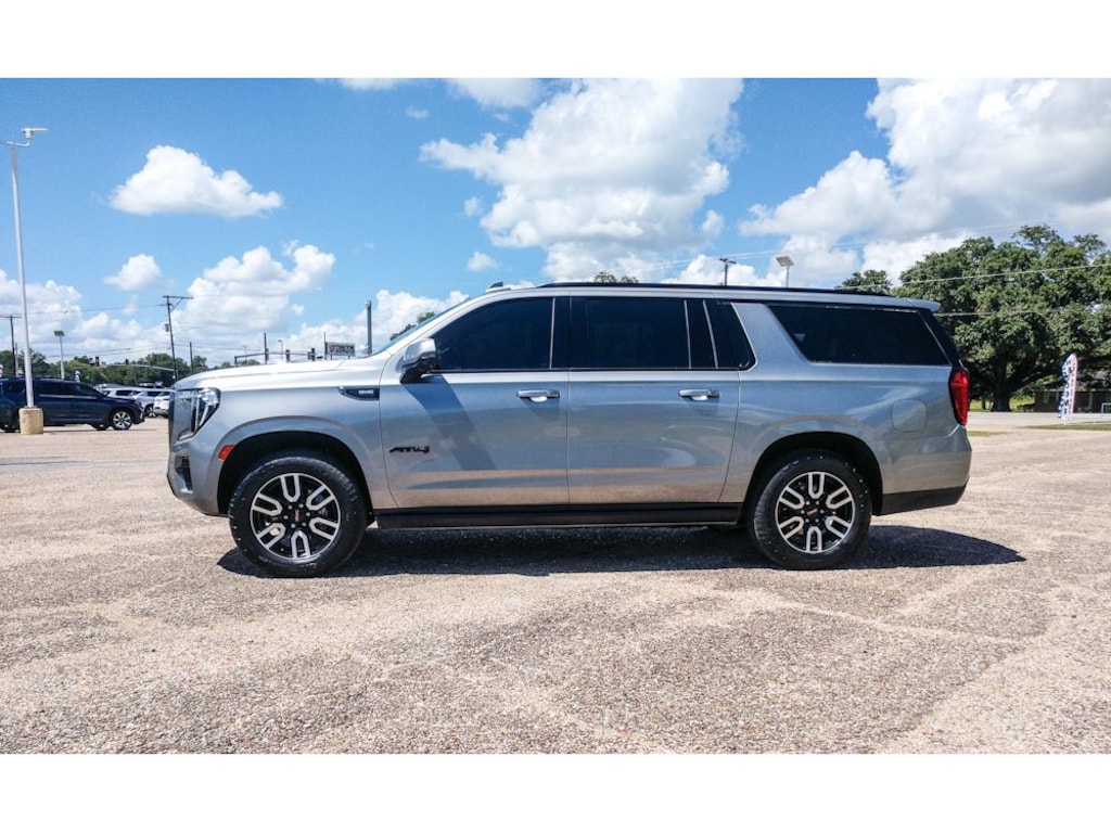 Used 2023 GMC Yukon XL AT4 SUV