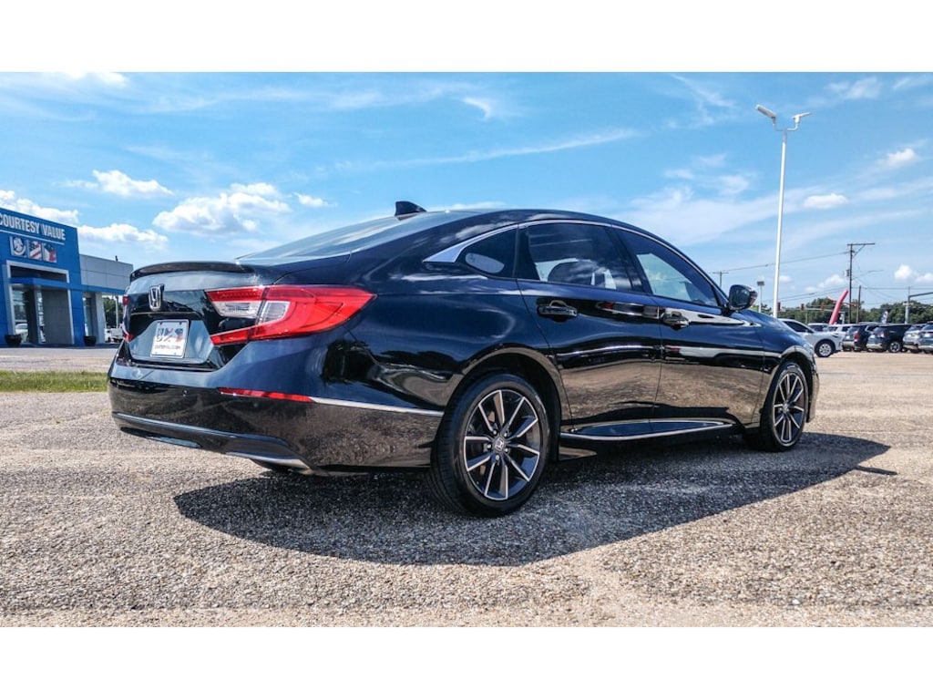 Used 2022 Honda Accord EX-L Sedan