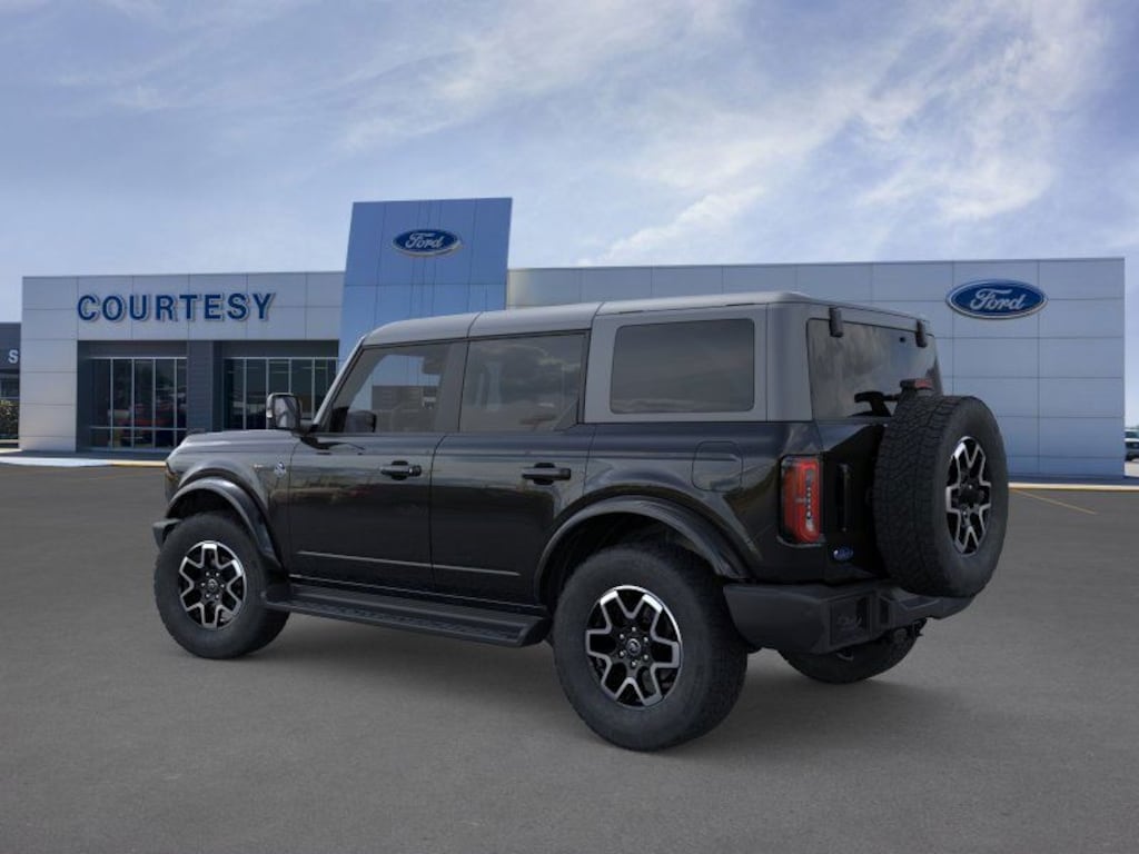 New 2025 Ford Bronco Outer Banks SUV