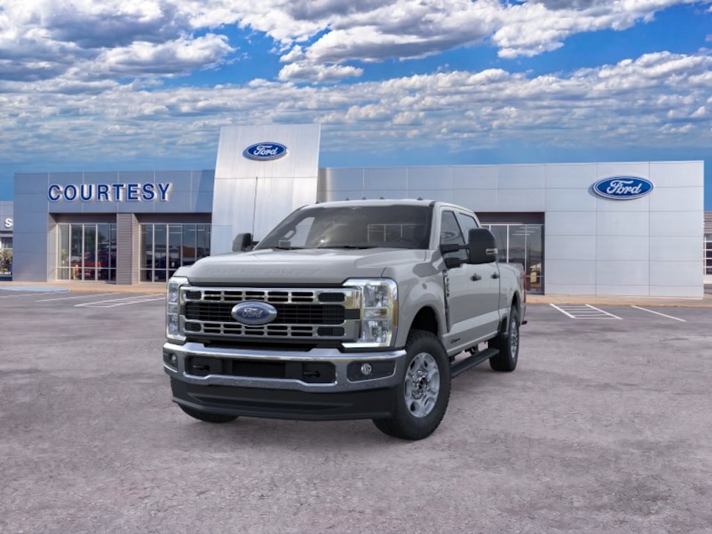 New 2026 Ford F-250 XLT Truck Crew Cab