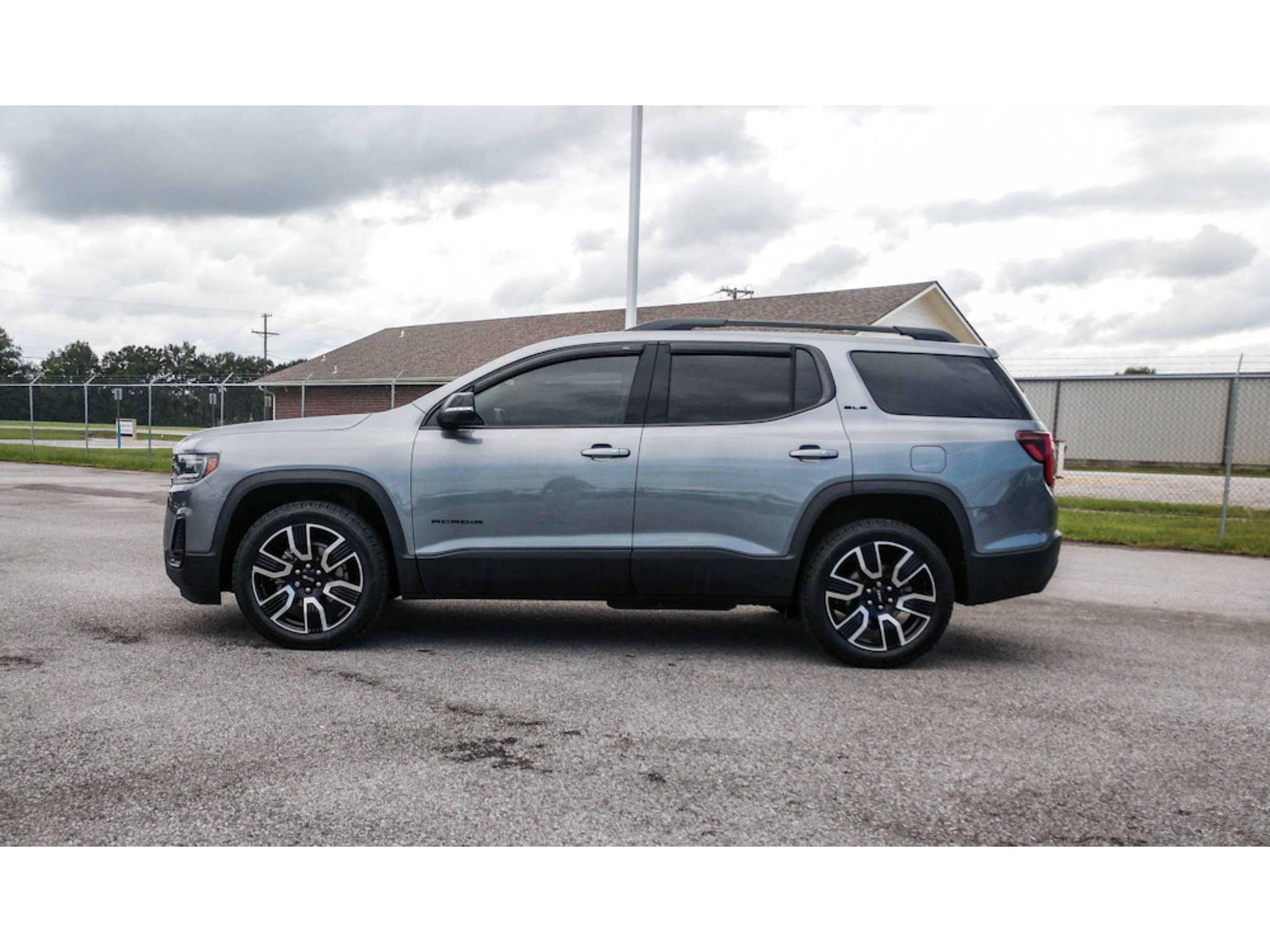 Used 2021 GMC Acadia SLE SUV