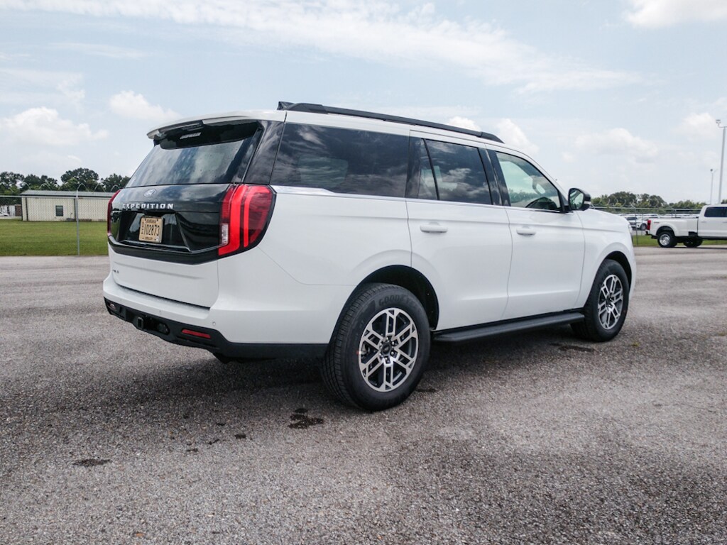 New 2026 Ford Expedition Active SUV