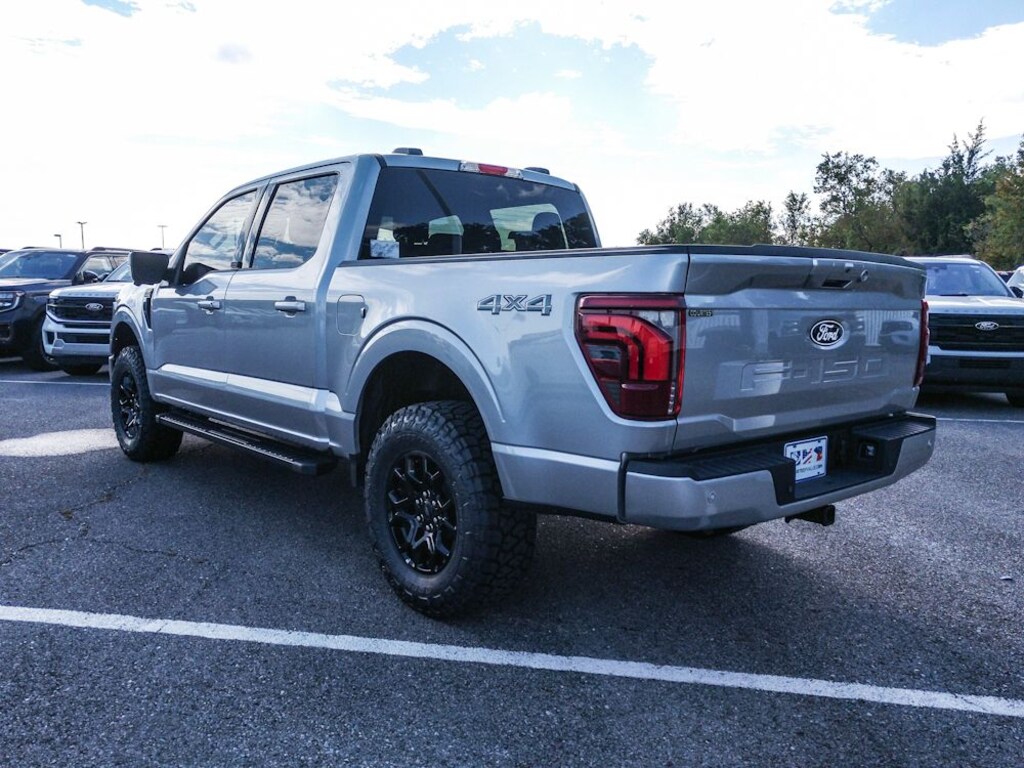 New 2025 Ford F-150 Lariat Truck SuperCrew Cab