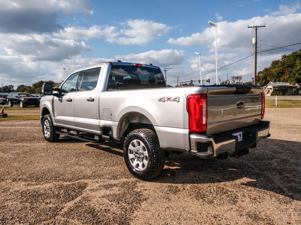Used 2024 Ford F-250 XLT Truck Crew Cab