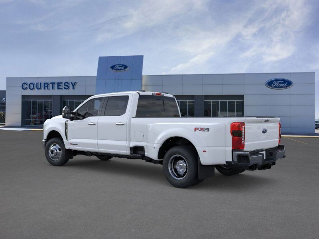 New 2026 Ford F-350 Lariat Truck Crew Cab