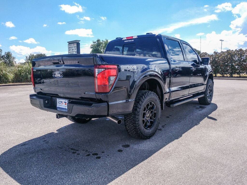 New 2025 Ford F-150 XLT Truck SuperCrew Cab