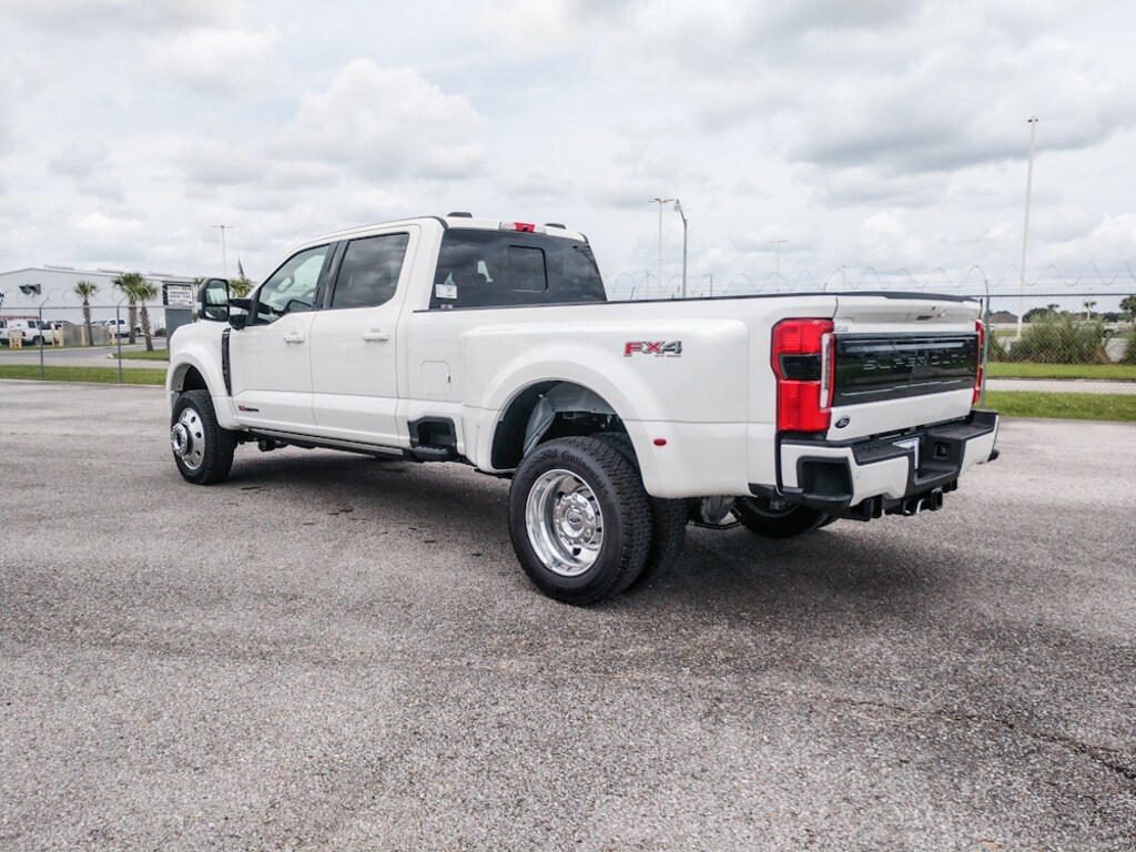 New 2026 Ford F-450 Platinum Truck Crew Cab