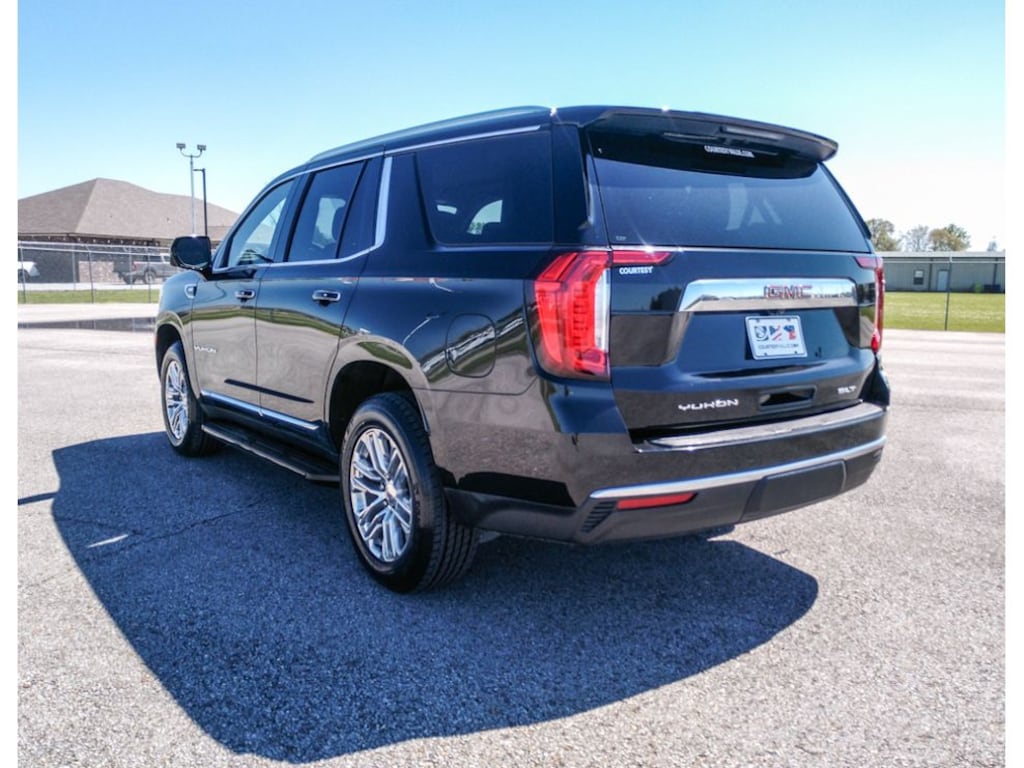 Used 2023 GMC Yukon SLT SUV