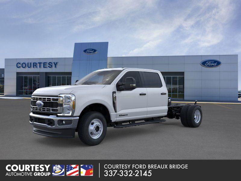 2026 Ford F-350 Super Duty Chassis Cab XL's photo