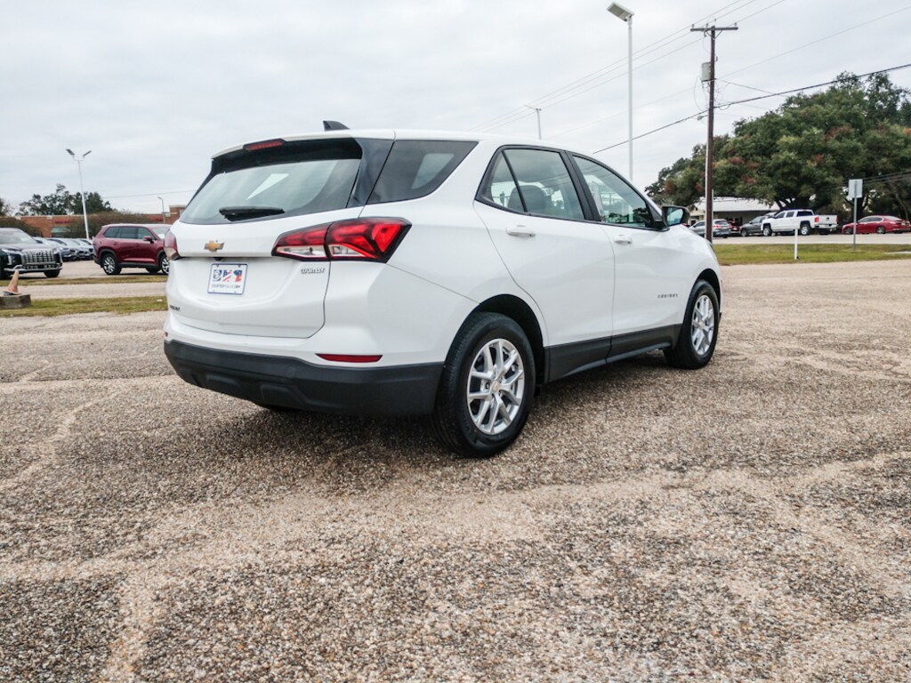 Used 2022 Chevrolet Equinox LS SUV