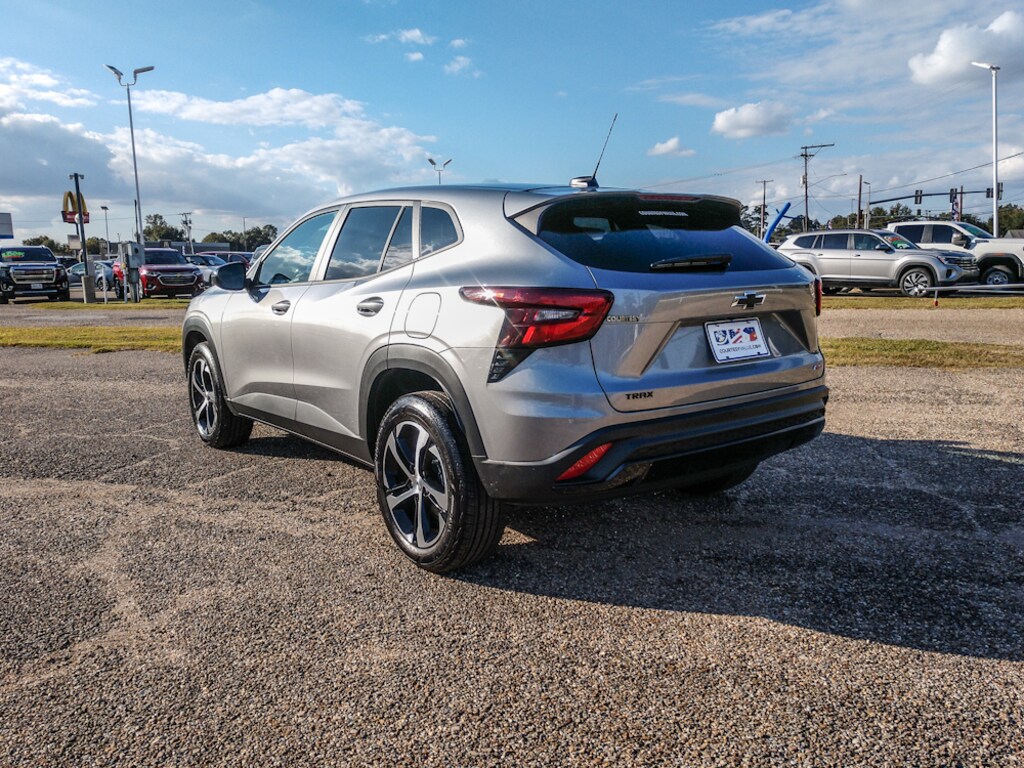 Used 2025 Chevrolet Trax 1RS SUV