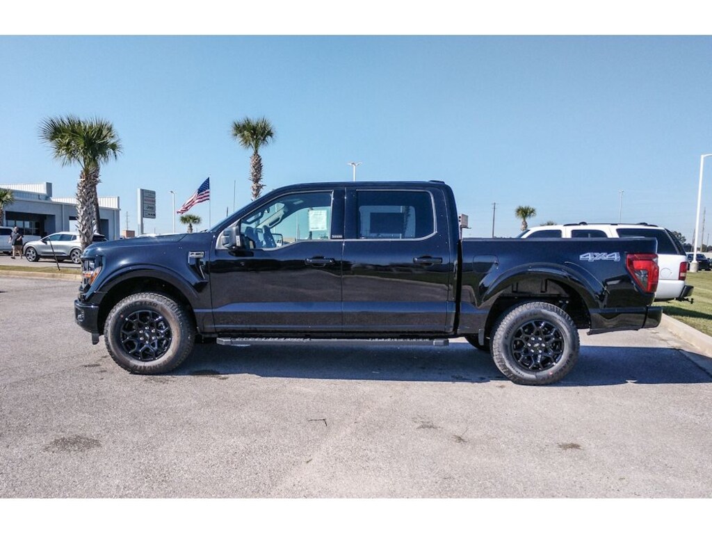 New 2025 Ford F-150 XLT Truck SuperCrew Cab