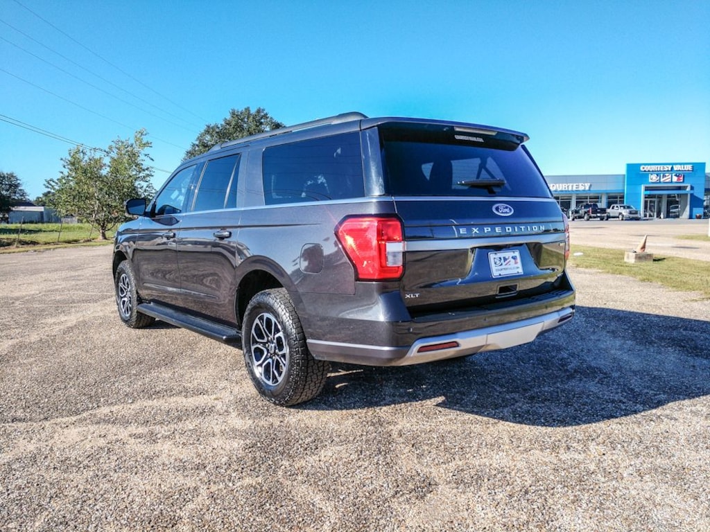 Used 2024 Ford Expedition MAX XLT SUV