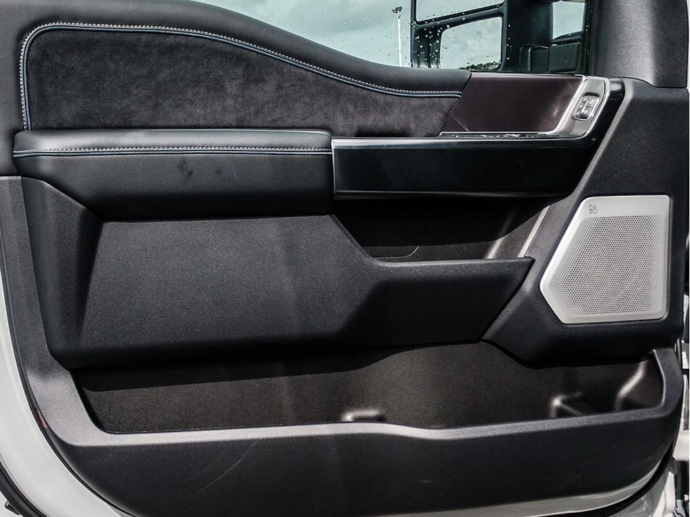 2026 Ford F-350 Super Duty Platinum - Photo 11