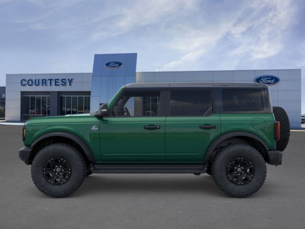 New 2025 Ford Bronco Outer Banks SUV