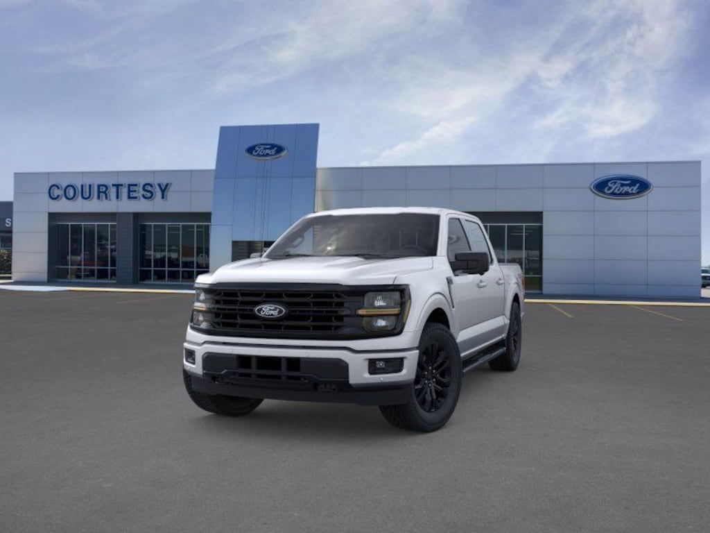 New 2025 Ford F-150 XLT Truck SuperCrew Cab