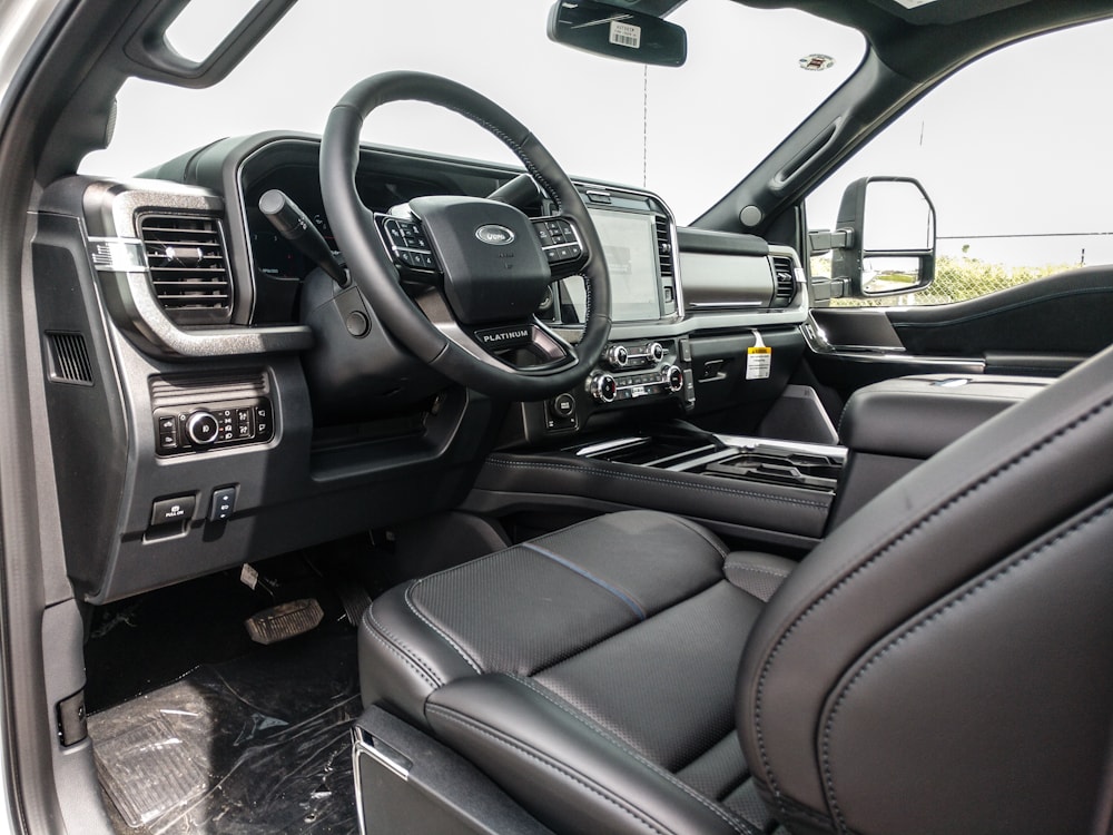 2026 Ford F-350 Super Duty Platinum - Photo 8