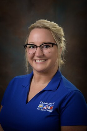 Staff member Veronica Richard from 230abcdb3bb5