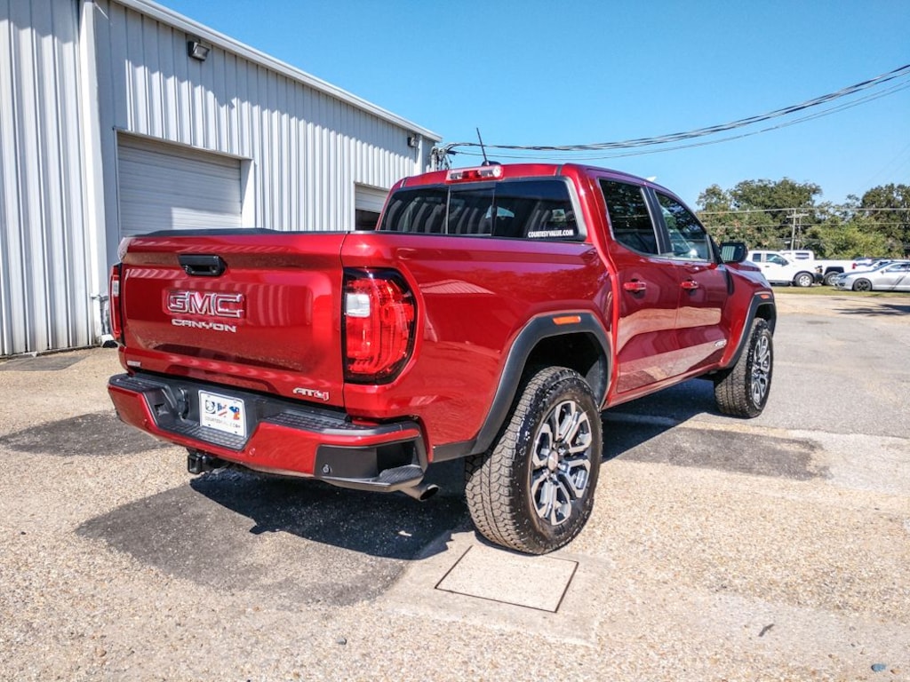 Used 2024 GMC Canyon 4WD AT4 Crew Cab