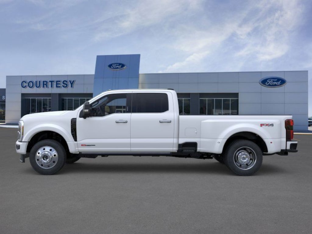New 2026 Ford F-450 Platinum Truck Crew Cab