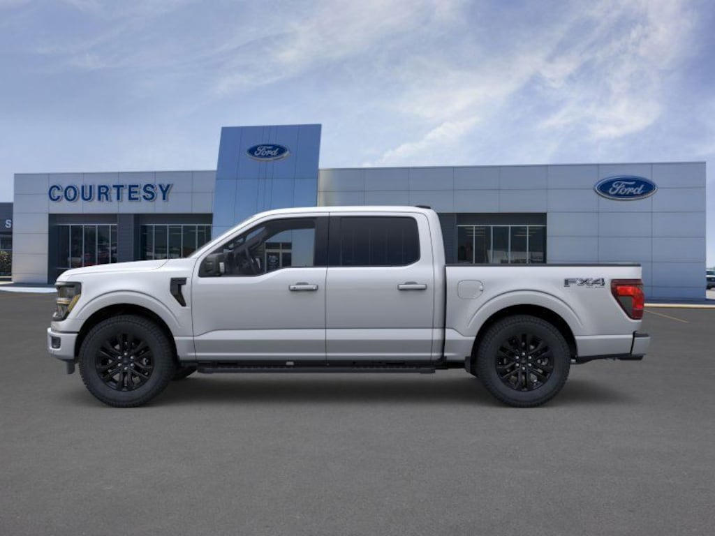 New 2025 Ford F-150 XLT Truck SuperCrew Cab