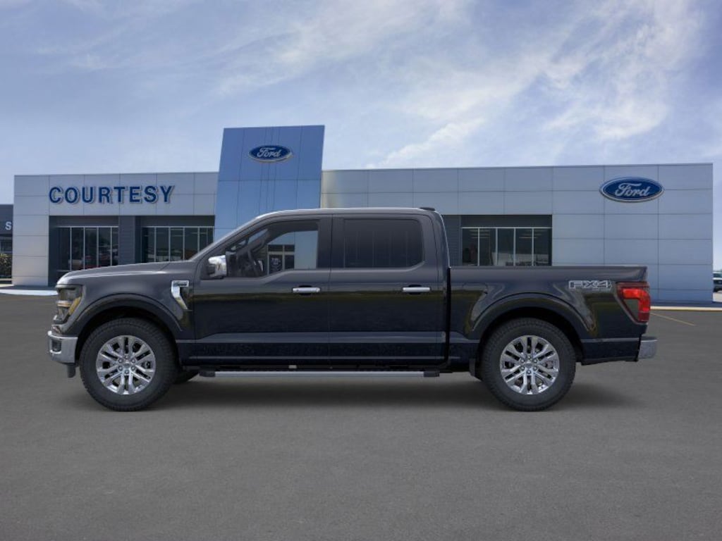 New 2025 Ford F-150 XLT Truck SuperCrew Cab