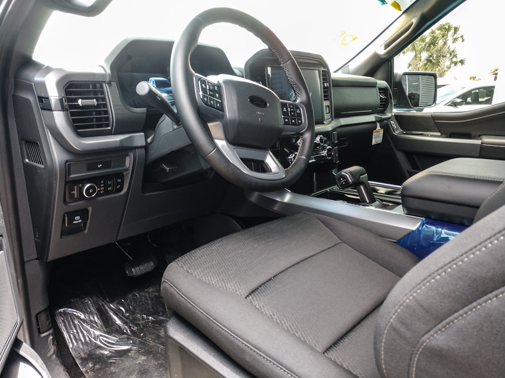 2026 Ford F-150 XLT - Photo 7