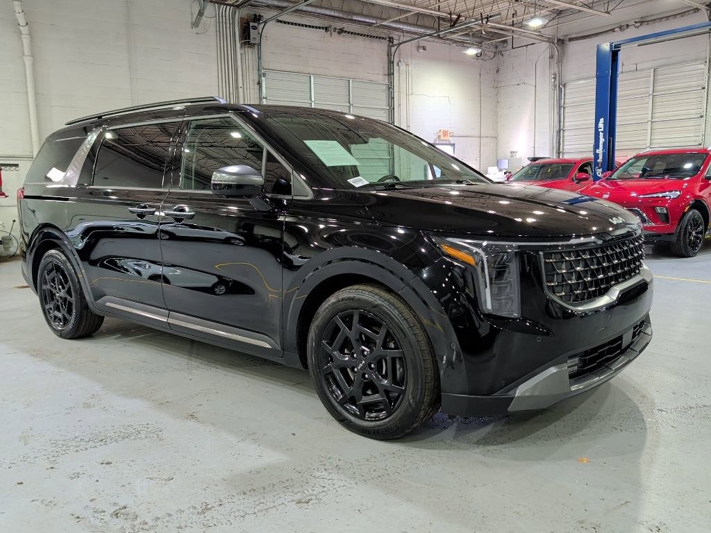 2025 Kia Carnival SX Prestige's photo