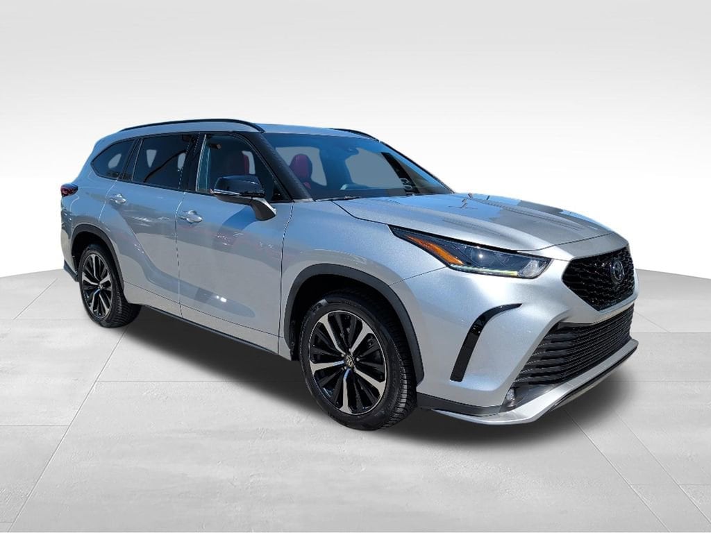 Used 2021 Toyota Highlander XSE