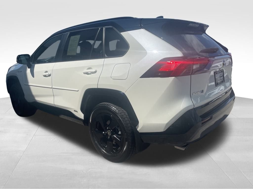 2021 Toyota RAV4 Hybrid XSE photo 4
